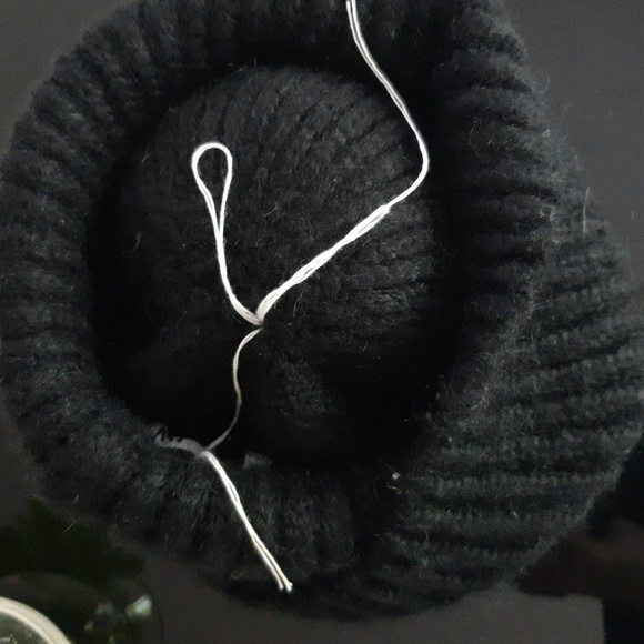 Fur pompom - Picture 3 of 4